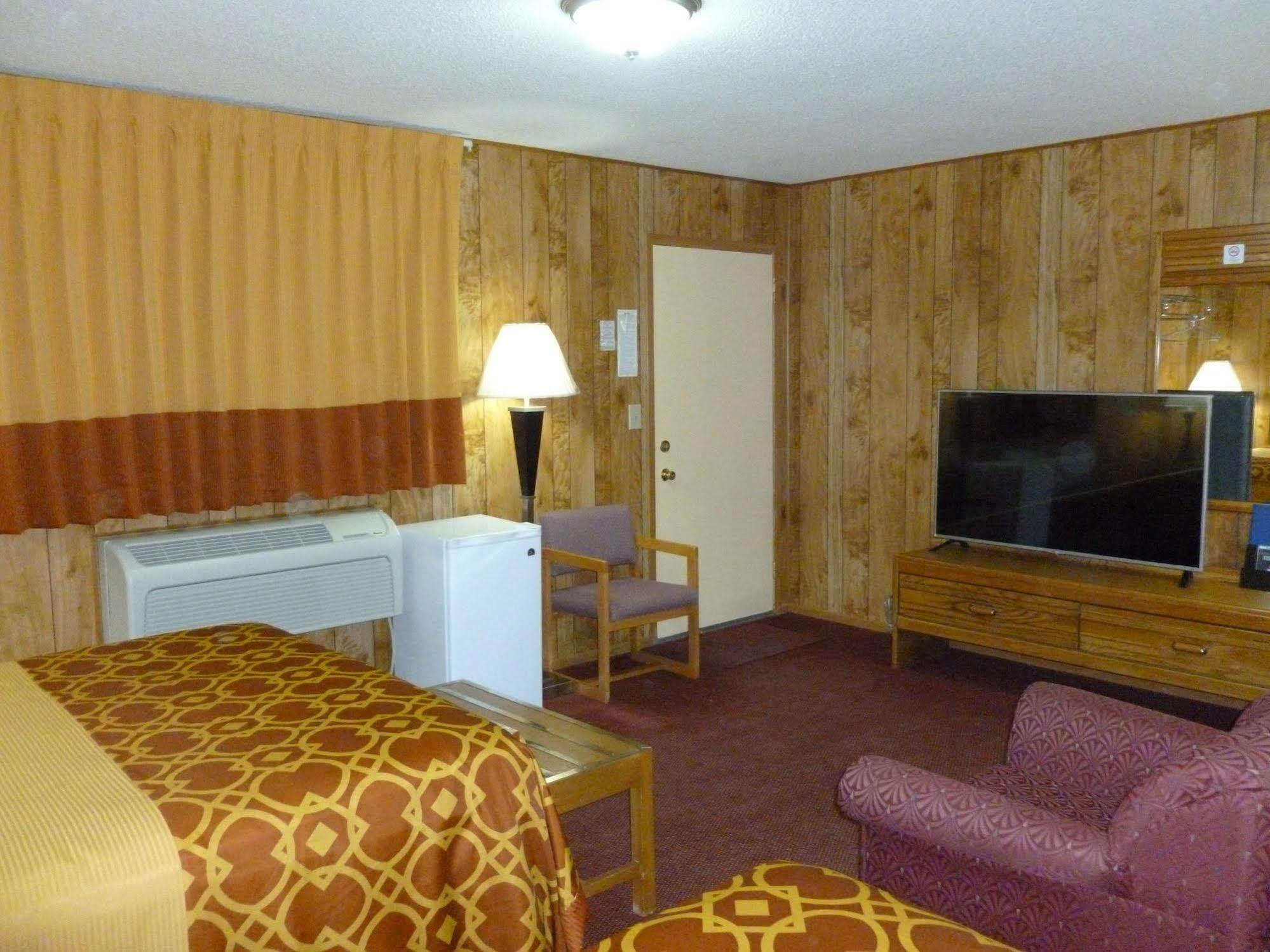 Royal Rest Motel Chariton Exterior photo