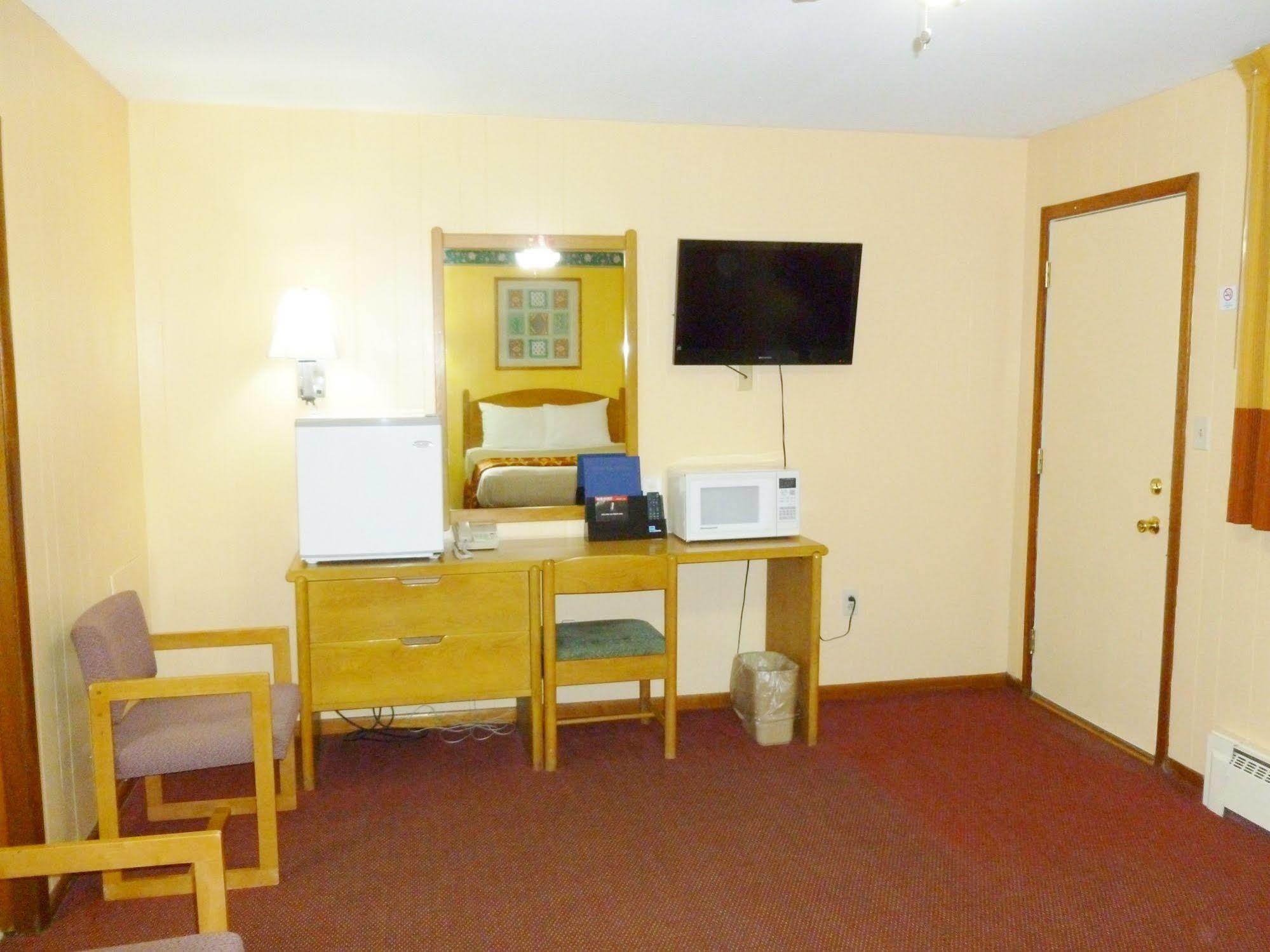 Royal Rest Motel Chariton Exterior photo